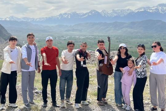 ТОҒЛАР БАҒРИДАГИ ПИКНИК